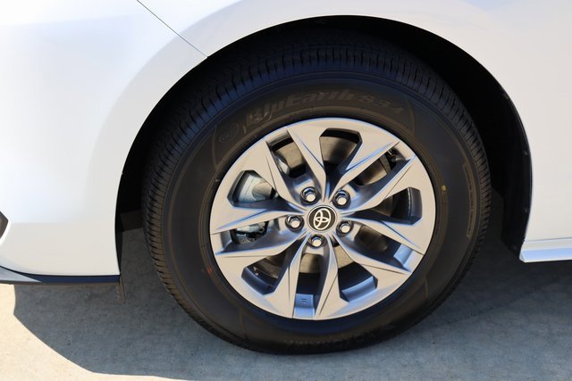 New 2025 Toyota Sienna XLE image 9