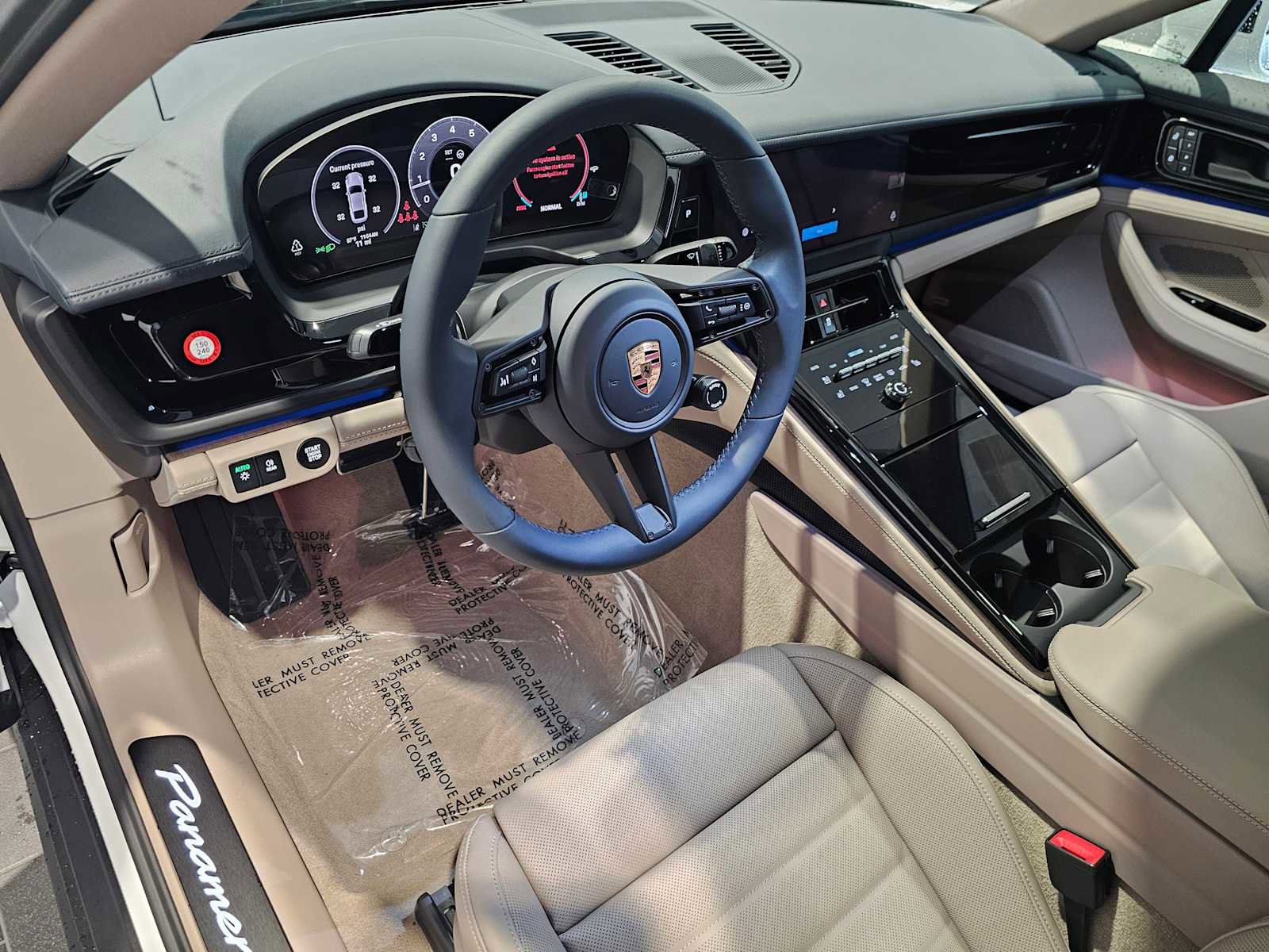 Used 2025 Porsche Panamera 4 image 20