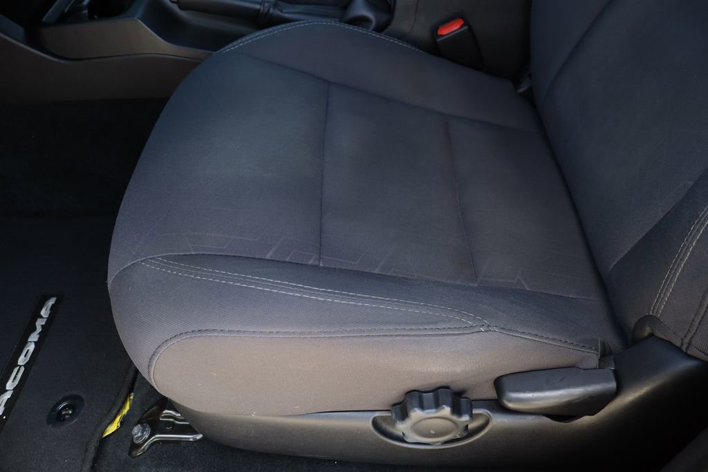 Used 2019 Toyota Tacoma TRD Off-Road w/ Technology Package image 19