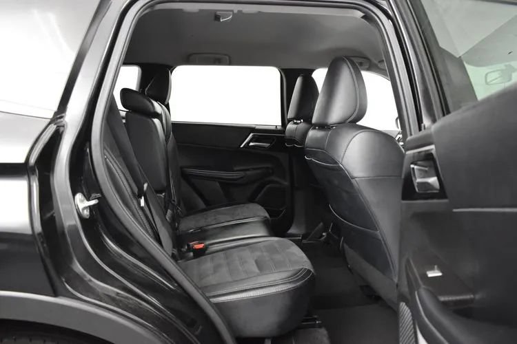Used 2024 Mitsubishi Outlander Ralliart AWD/4WD image 18