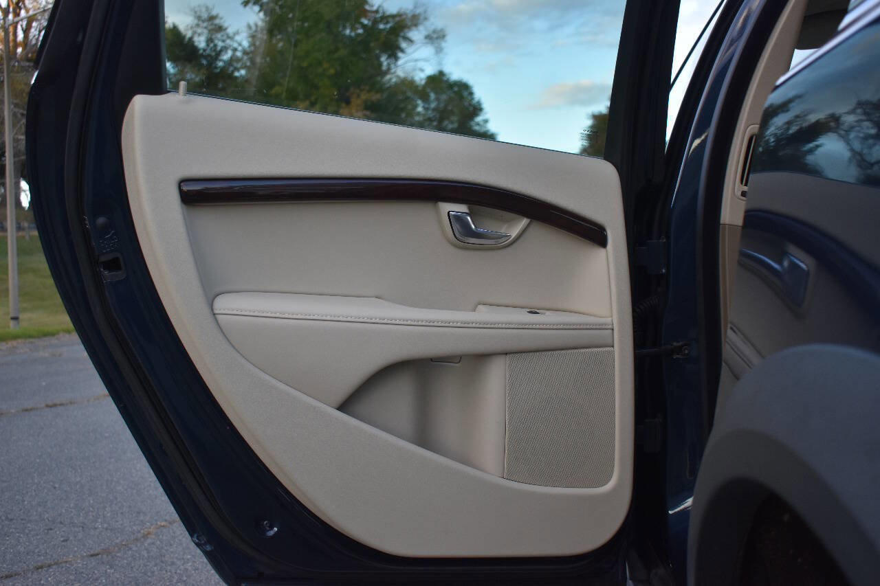 Used 2013 Volvo XC70 3.2 AWD/4WD image 11