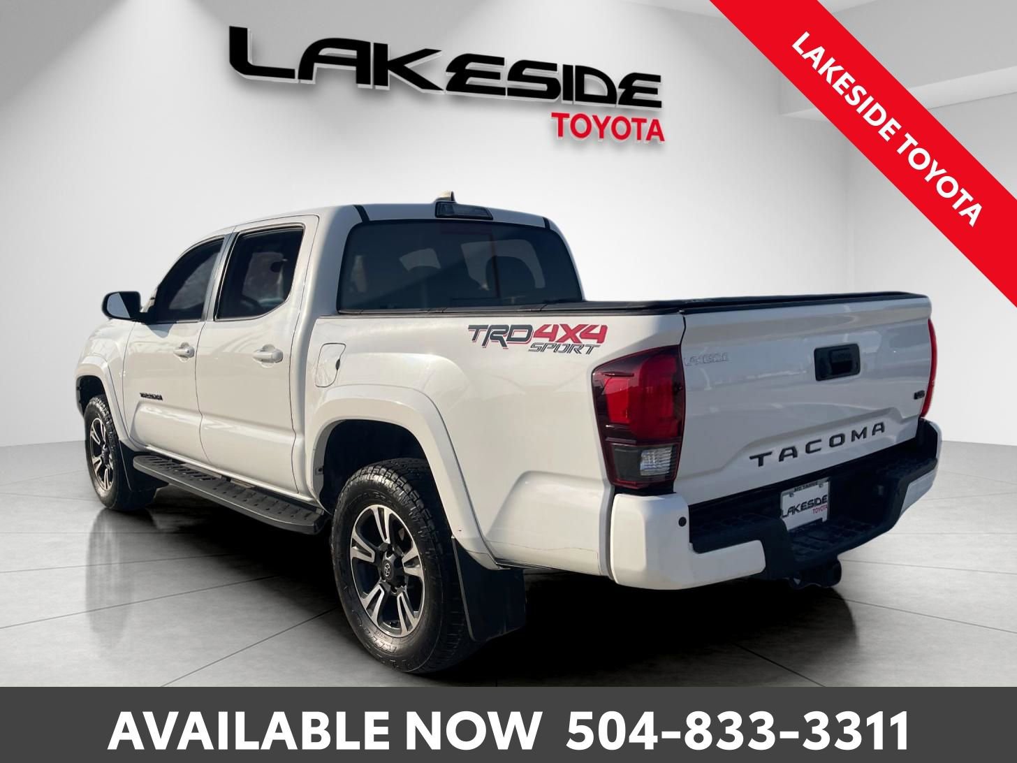Used 2018 Toyota Tacoma TRD Sport image 4