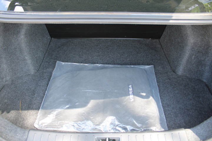 Used 2024 Nissan Versa S w/ Trunk Package FWD image 29