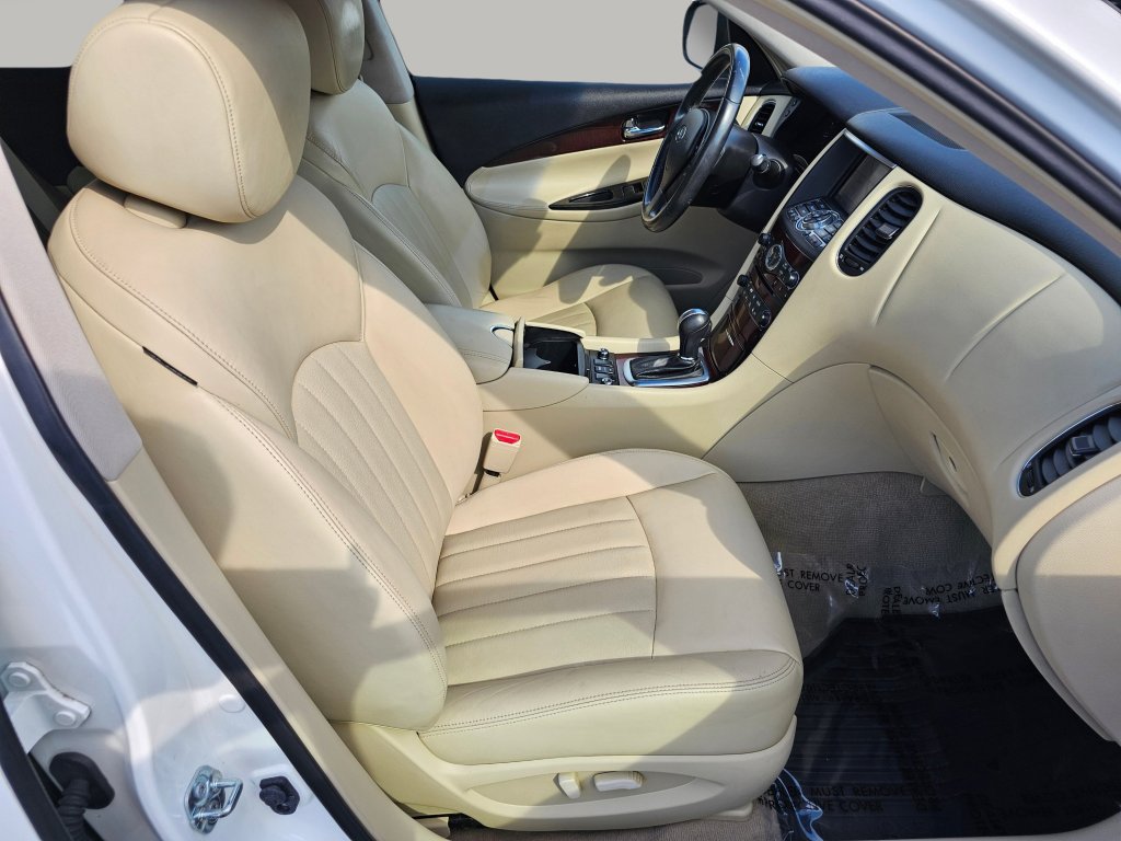 Used 2016 INFINITI QX50 AWD w/ Premium Plus Package image 27