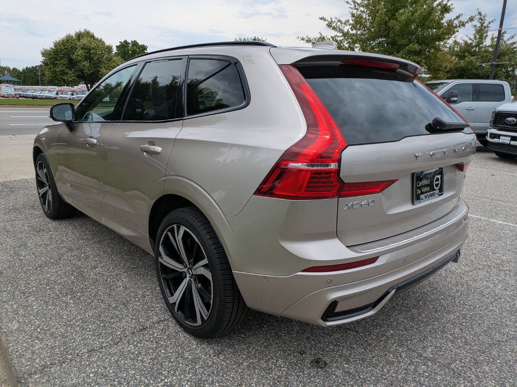 Certified 2023 Volvo XC60 B6 Ultimate w/ Protection Package Premier AWD/4WD image 6