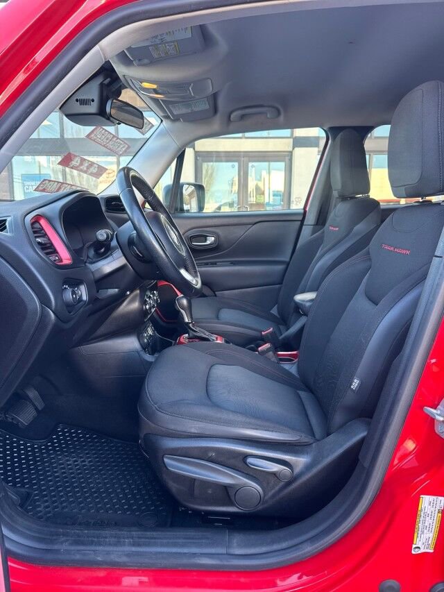 Used 2016 Jeep Renegade Trailhawk AWD/4WD image 10
