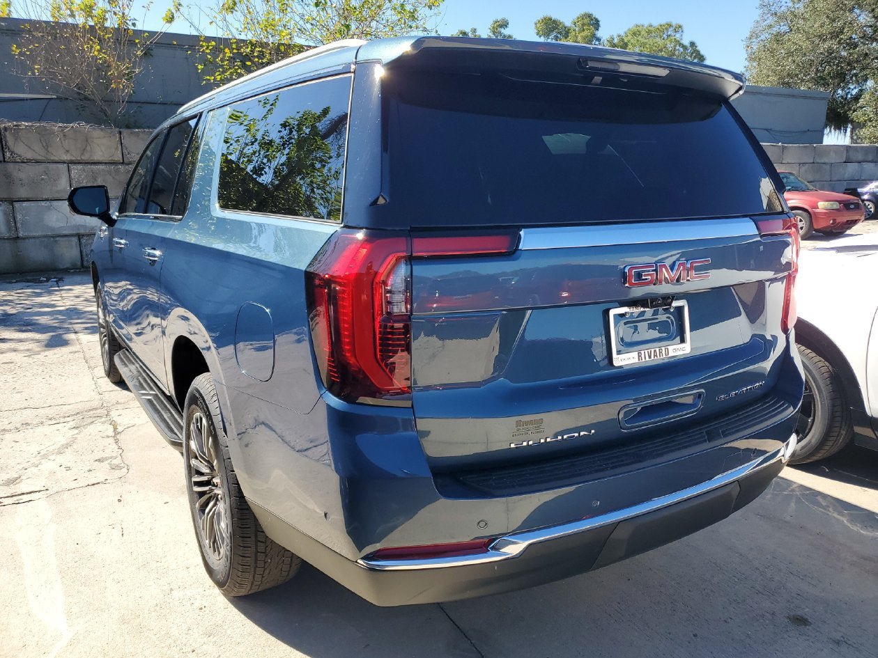 New 2027 GMC Yukon XL Elevation w/ Elevation Preferred Package RWD image 4