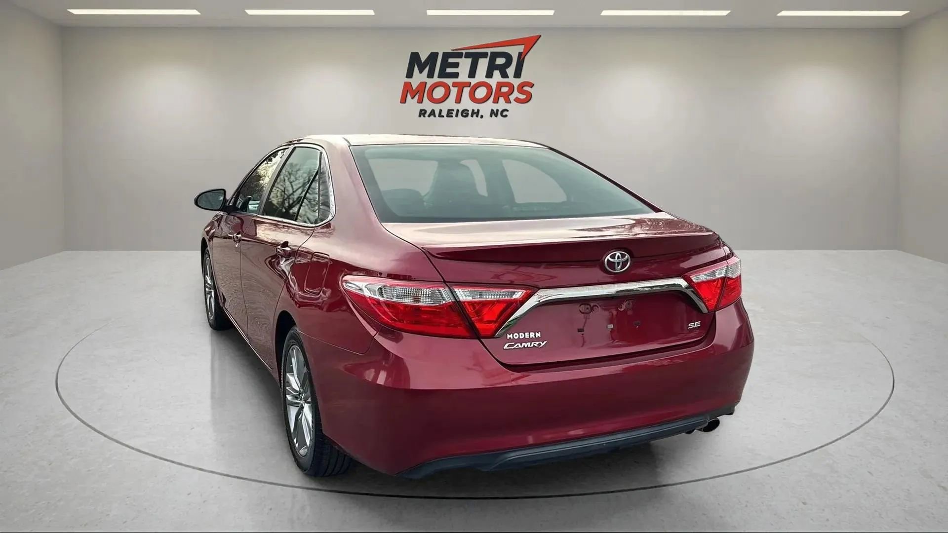 Used 2015 Toyota Camry SE image 7
