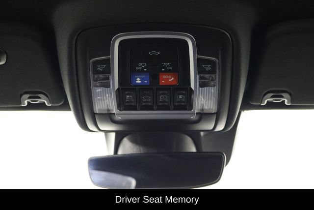 Used 2022 RAM 1500 Laramie AWD/4WD image 25