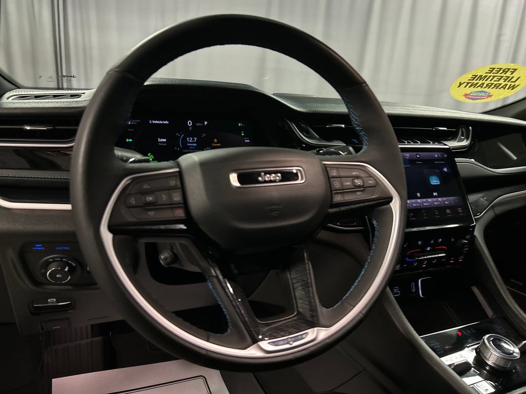 Used 2024 Jeep Grand Cherokee Trailhawk w/ Advanced Protech Group II AWD/4WD image 15