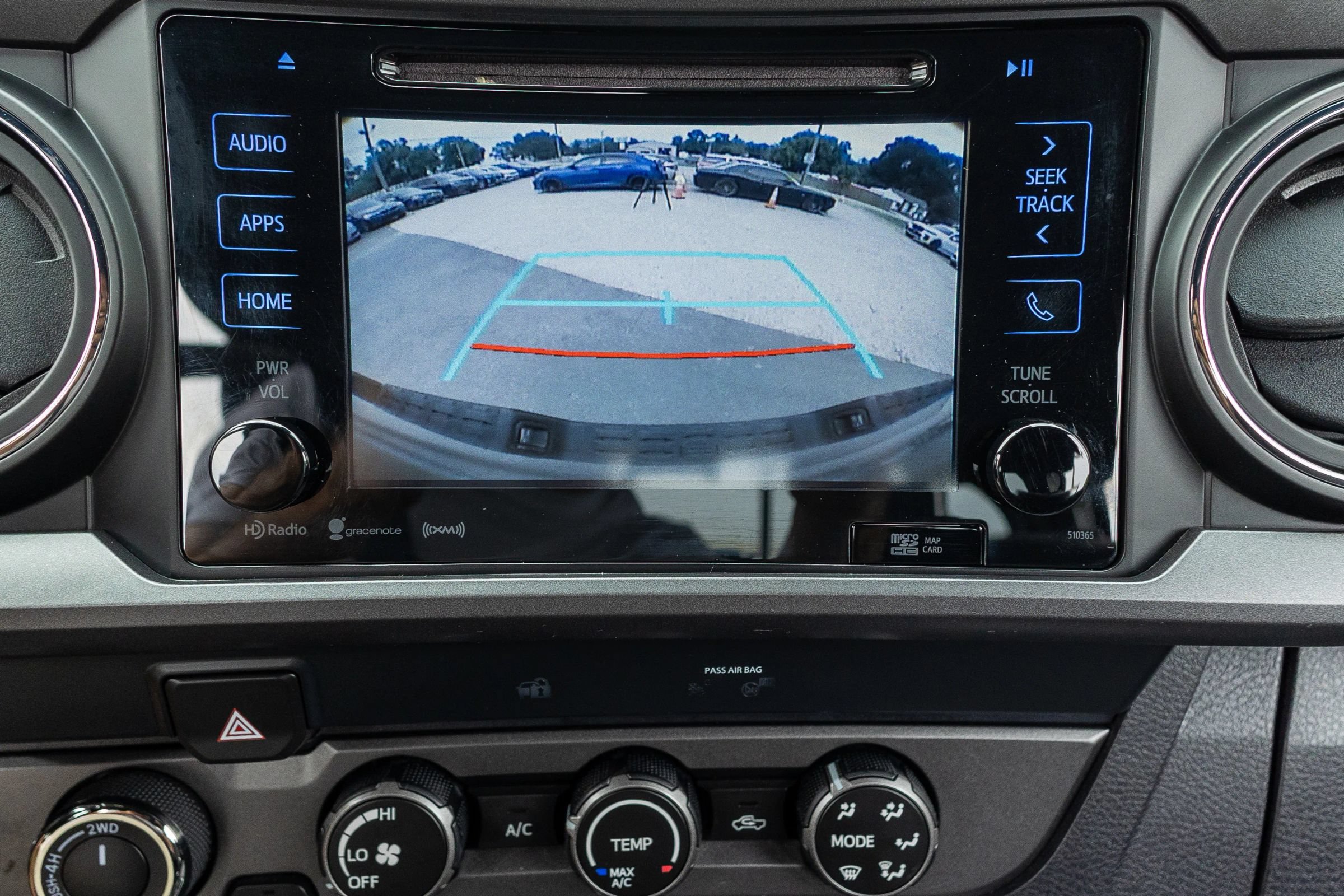 Used 2019 Toyota Tacoma TRD Sport AWD/4WD image 19