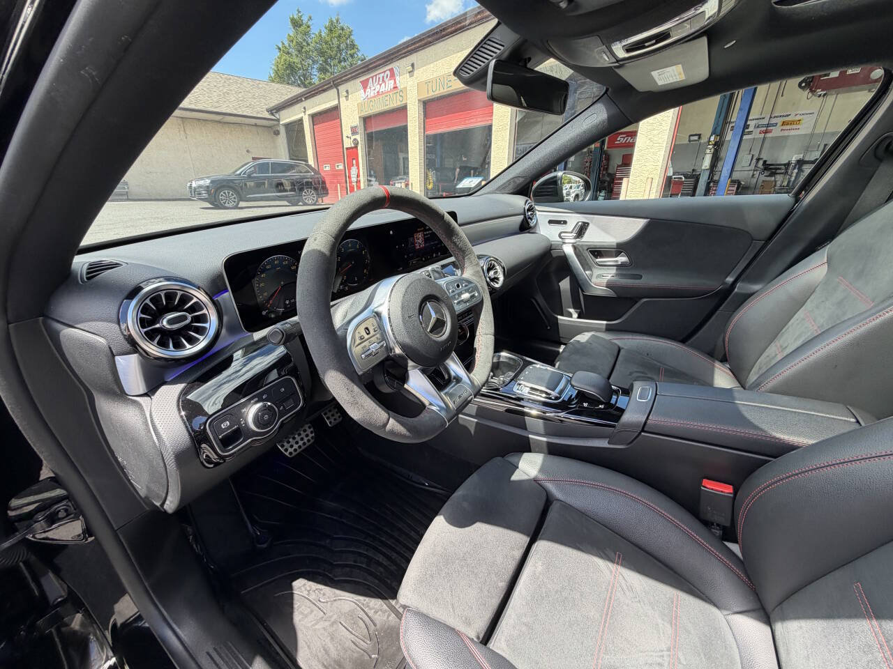 Used 2020 Mercedes-Benz A 35 AMG 4MATIC image 35