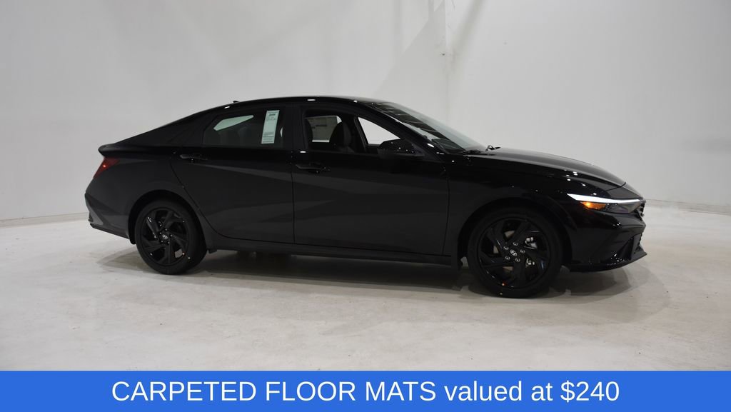 New 2026 Hyundai Elantra Sport image 3