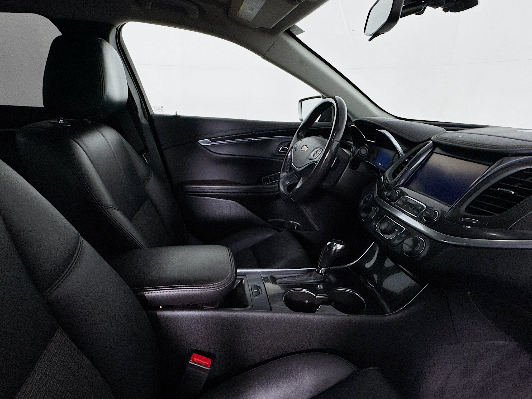 Used 2018 Chevrolet Impala LT FWD image 27