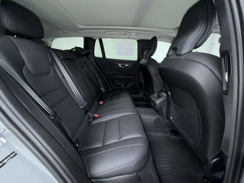 Used 2026 Volvo V60 B5 Cross Country Plus w/ Protection Package Premier AWD/4WD image 17