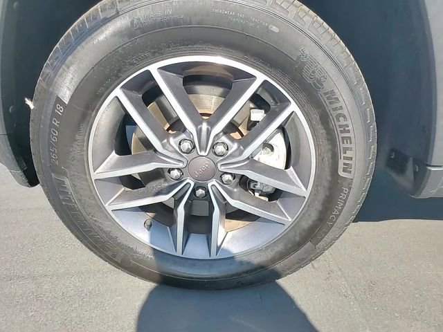 Used 2022 Jeep Grand Cherokee Limited image 8