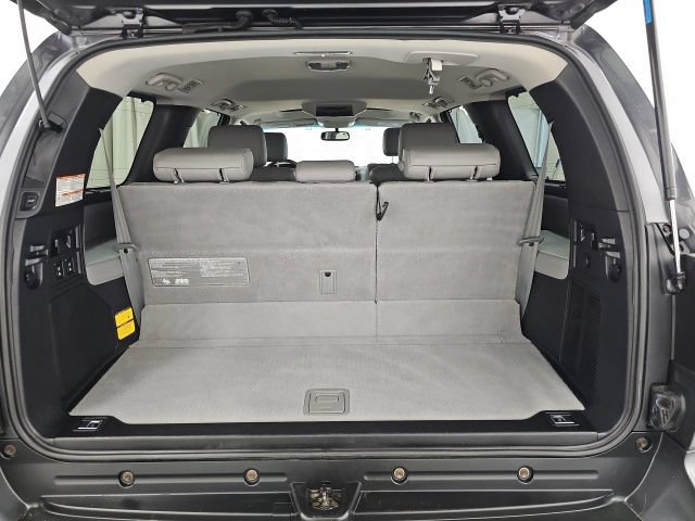 Used 2017 Toyota Sequoia Platinum AWD/4WD image 35