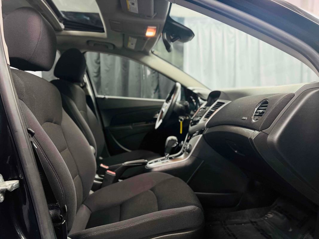 Used 2013 Chevrolet Cruze LT w/ All-Star Edition image 17