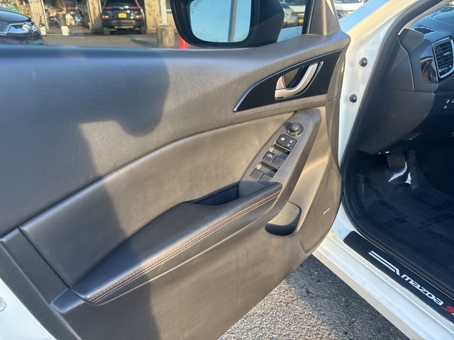 Used 2015 MAZDA MAZDA3 i Grand Touring image 19
