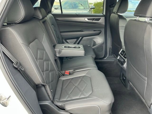 Certified 2025 Volkswagen Atlas Cross Sport SE image 20