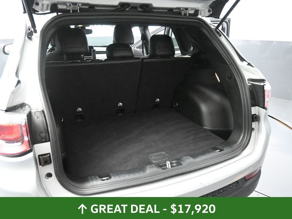 Used 2024 Jeep Compass Latitude image 26