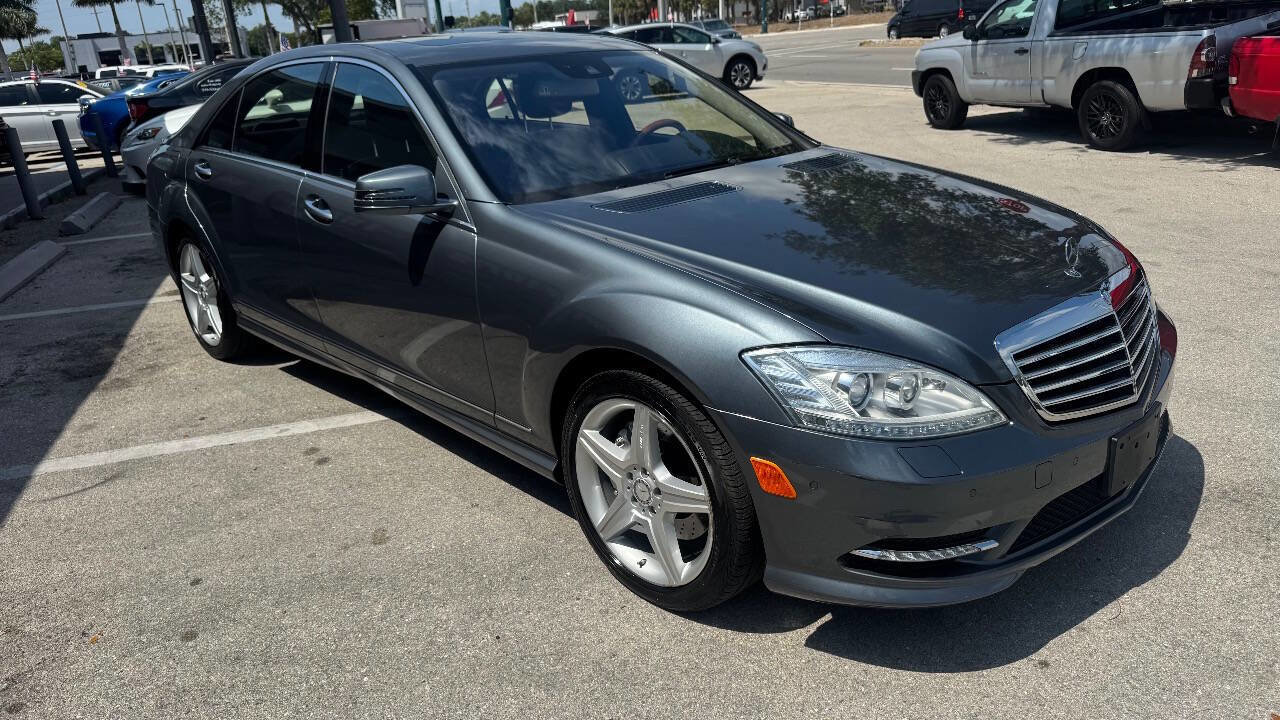 Used 2011 Mercedes-Benz S 550 4MATIC image 3