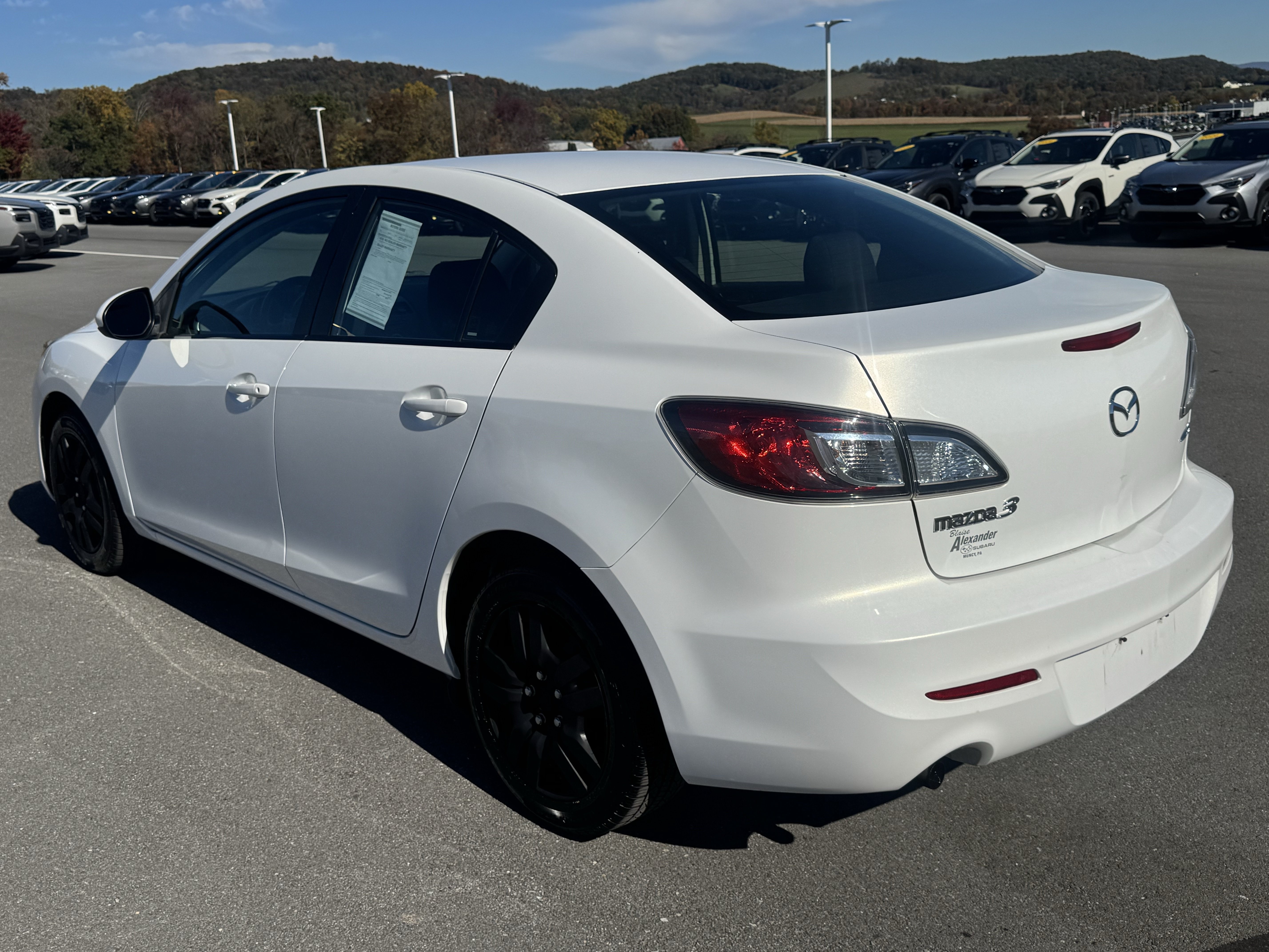 Used 2013 MAZDA MAZDA3 i Sport FWD image 11