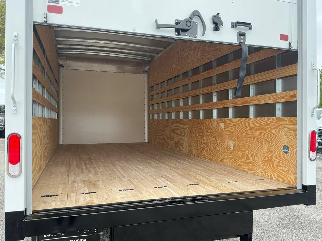 New 2025 Ford Transit 350 RWD image 21