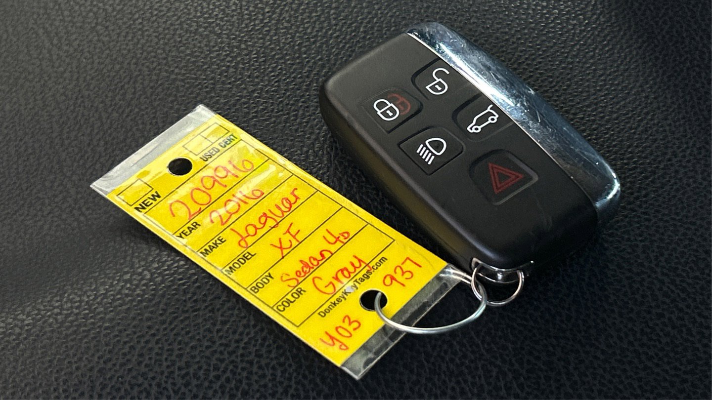 Used 2016 Jaguar XF R-Sport image 40