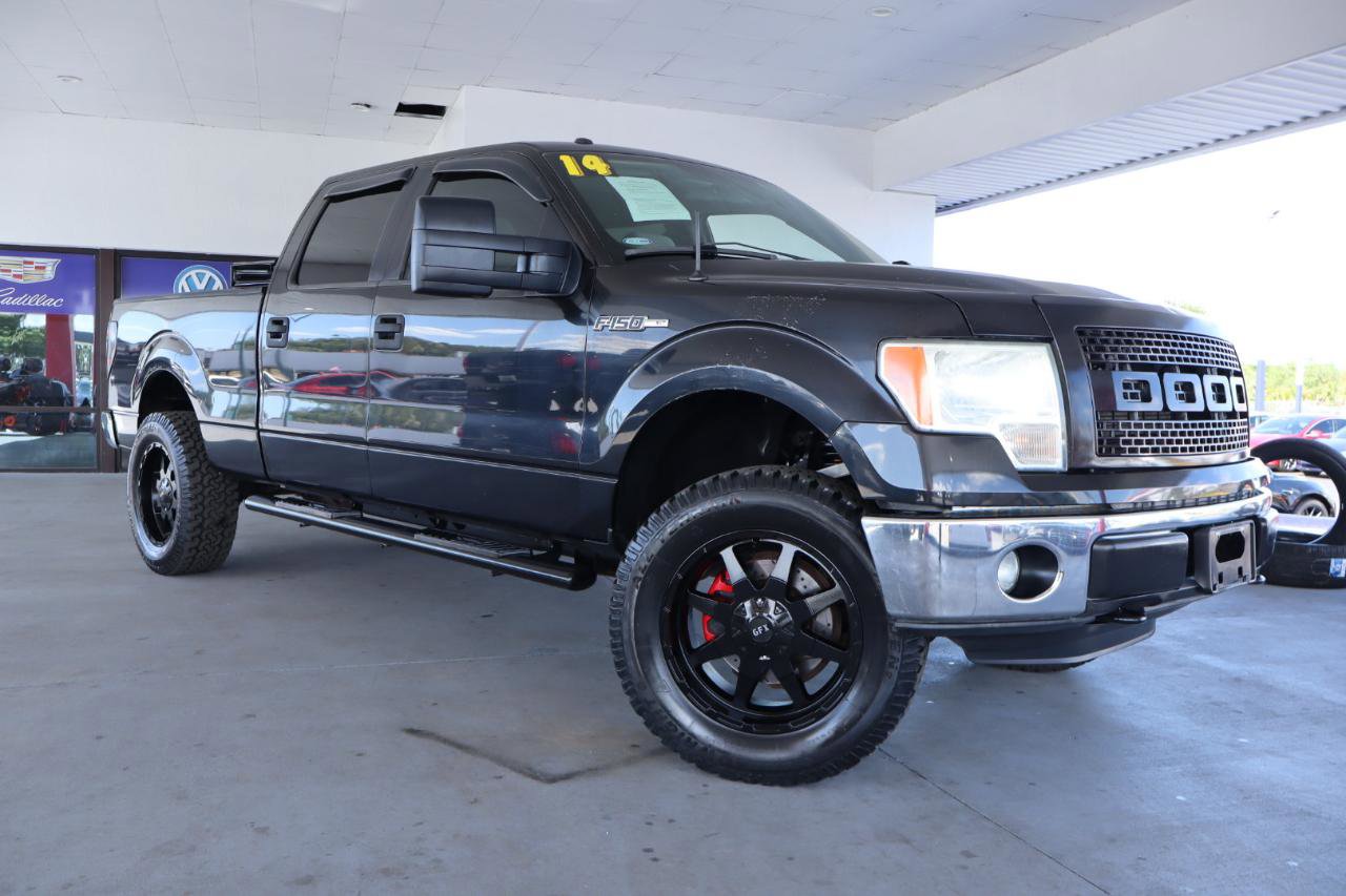 Used 2014 Ford F150 XLT w/ Trailer Tow Package image 3