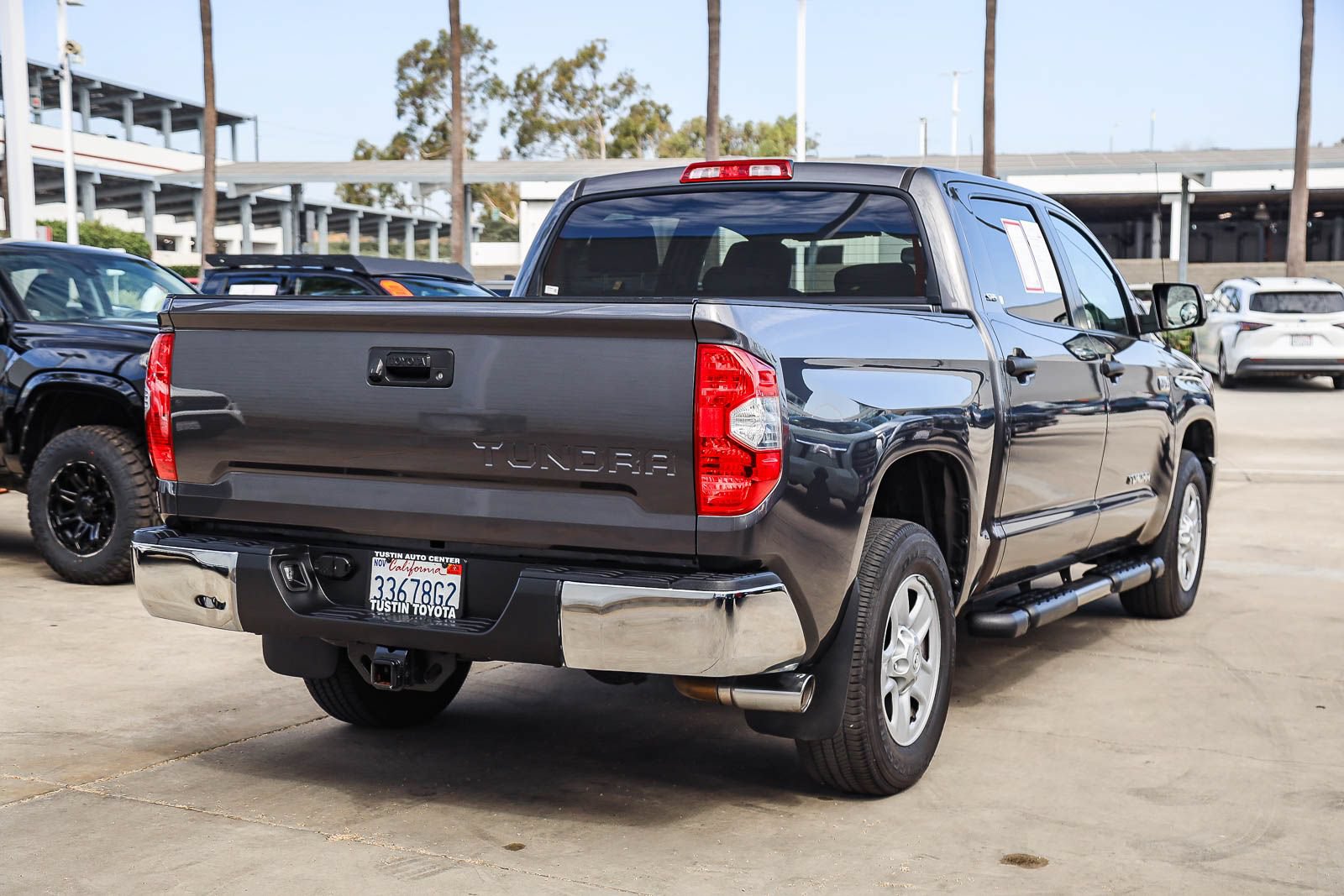 Certified 2018 Toyota Tundra SR5 w/ SR5 Upgrade Package RWD image 4