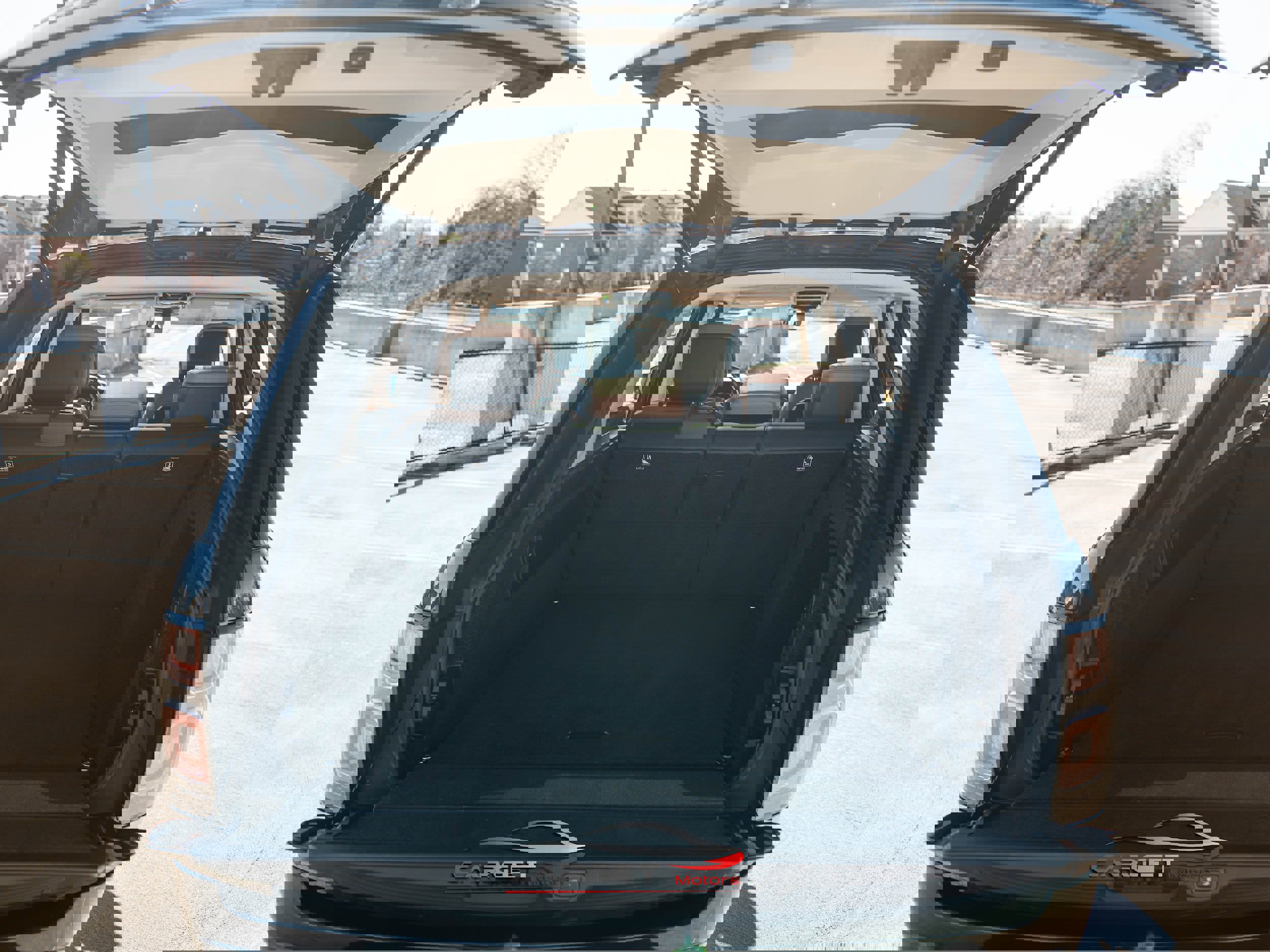 Used 2019 Land Rover Range Rover Autobiography image 48