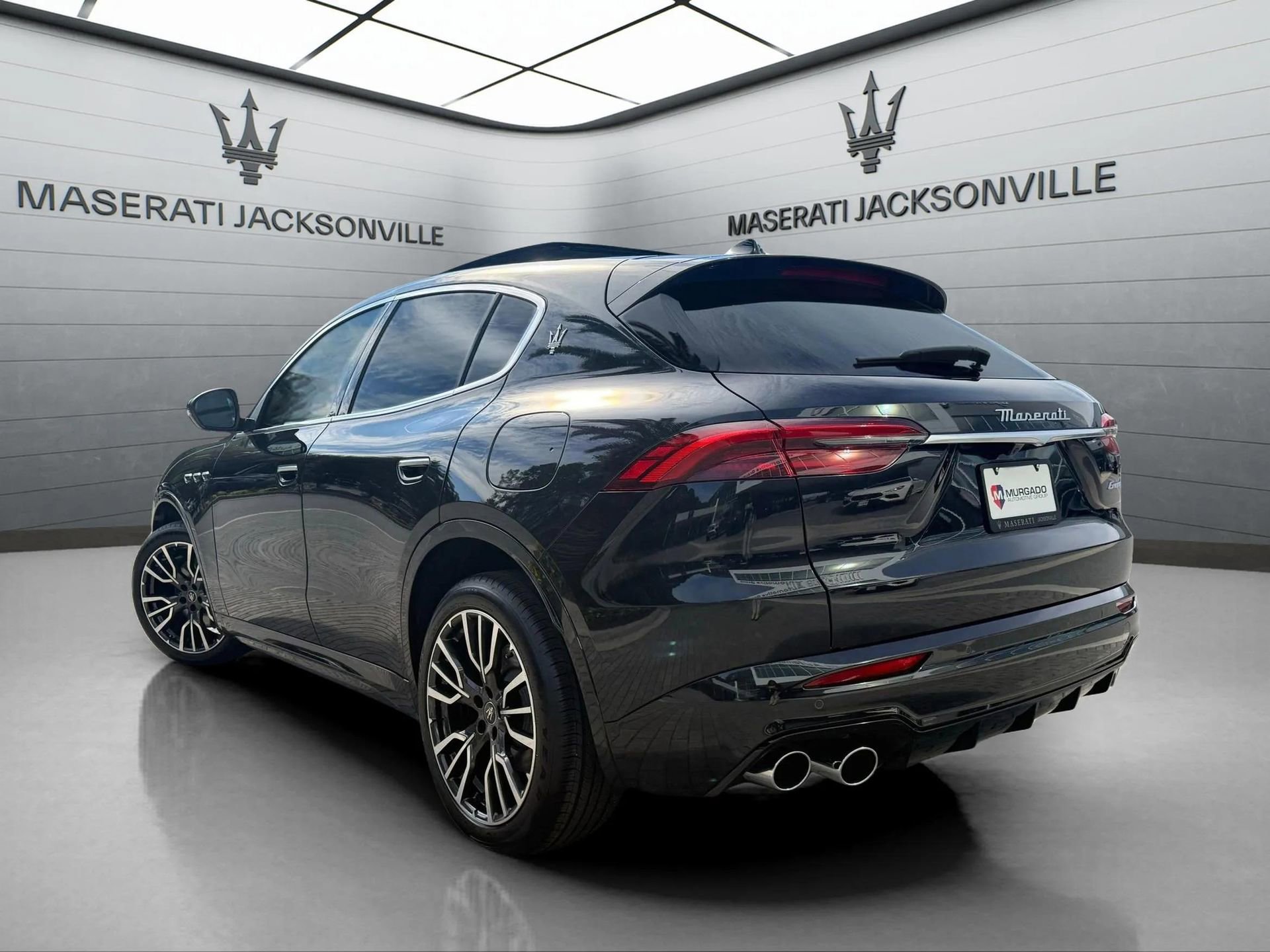 New 2025 Maserati Grecale GT image 3