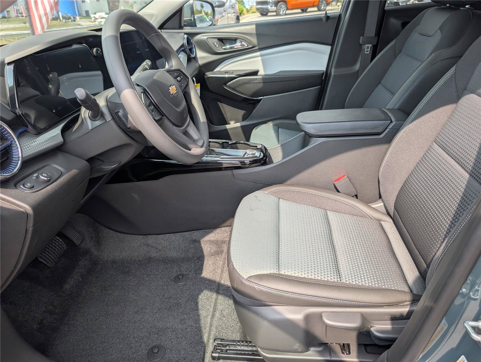 New 2026 Chevrolet Trax LT FWD image 12