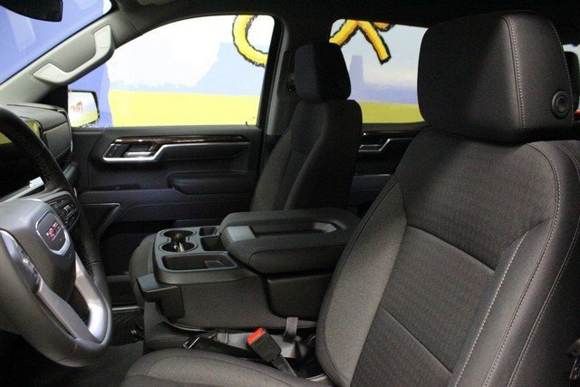 New 2026 GMC Sierra 1500 Elevation image 18