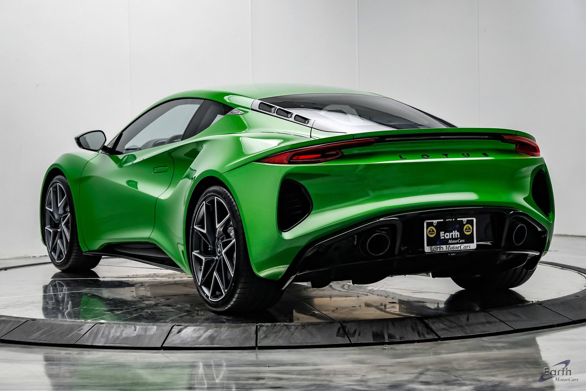 New 2026 Lotus Emira SE RWD image 13