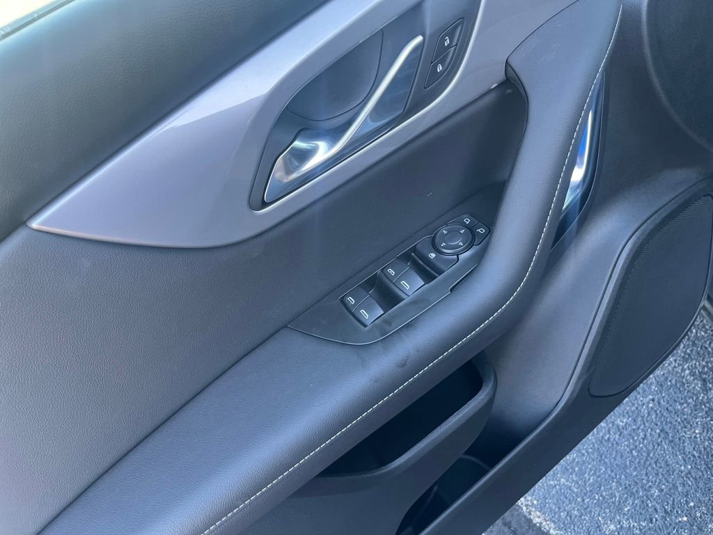 New 2025 Chevrolet Blazer LT w/ Midnight/Sport Edition image 11