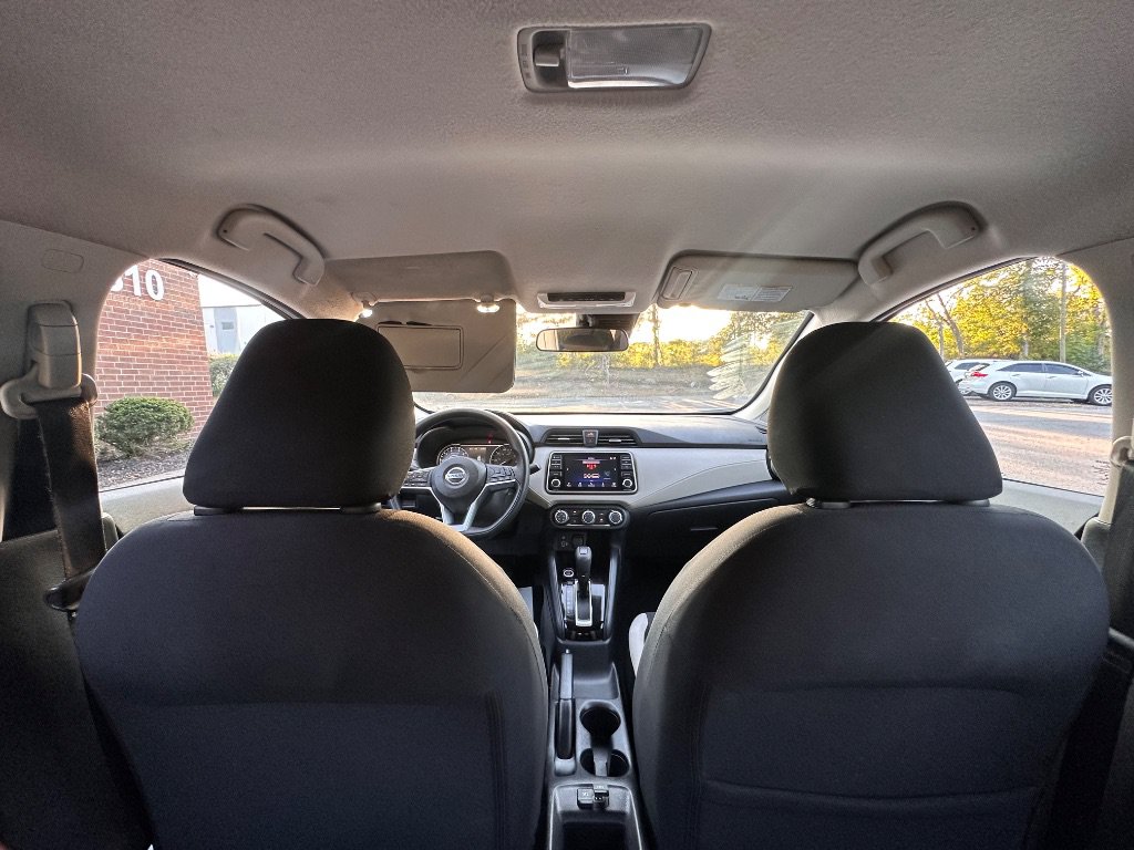 Used 2022 Nissan Versa SV FWD image 23