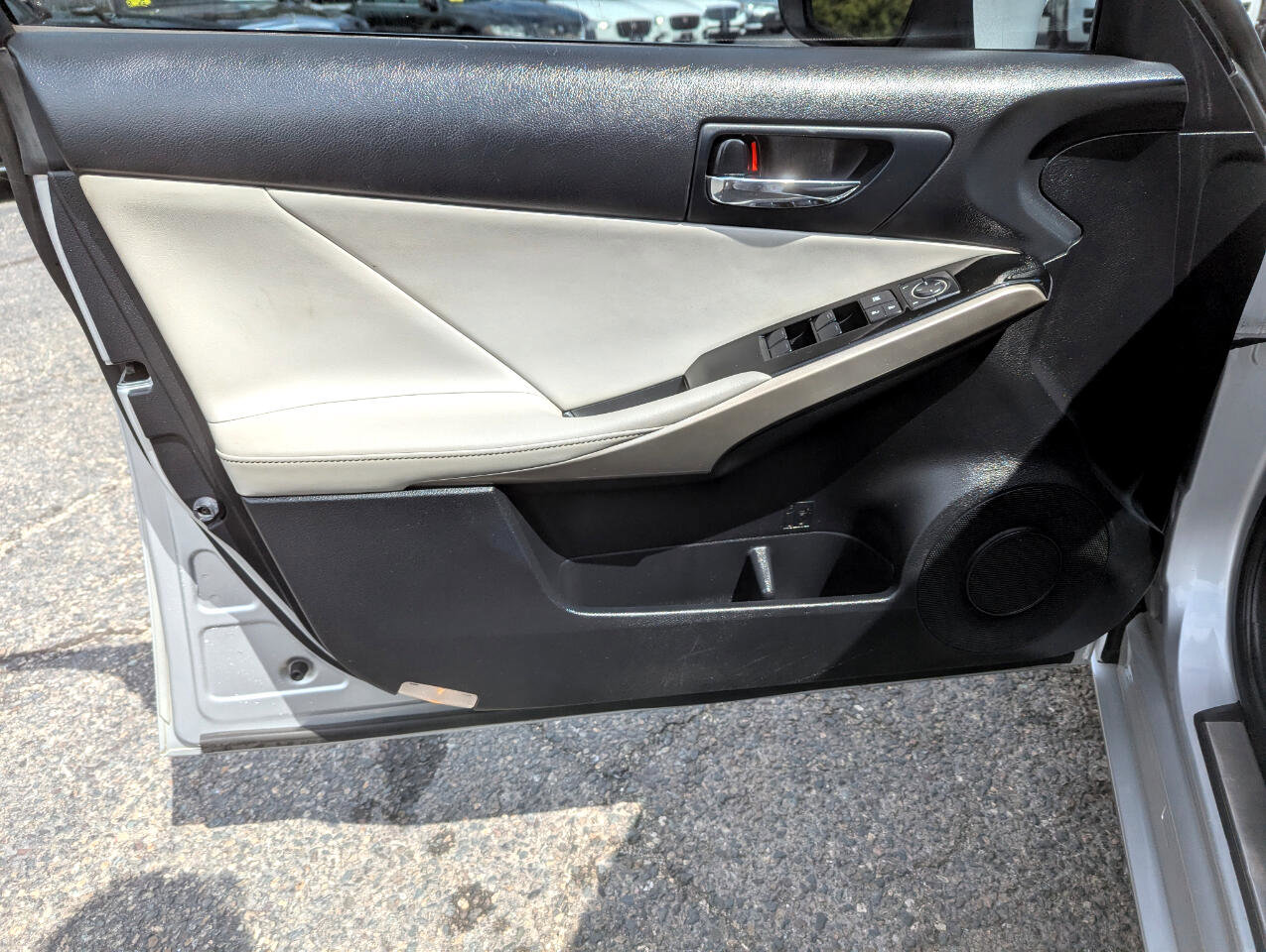 Used 2015 Lexus IS 250 AWD image 11