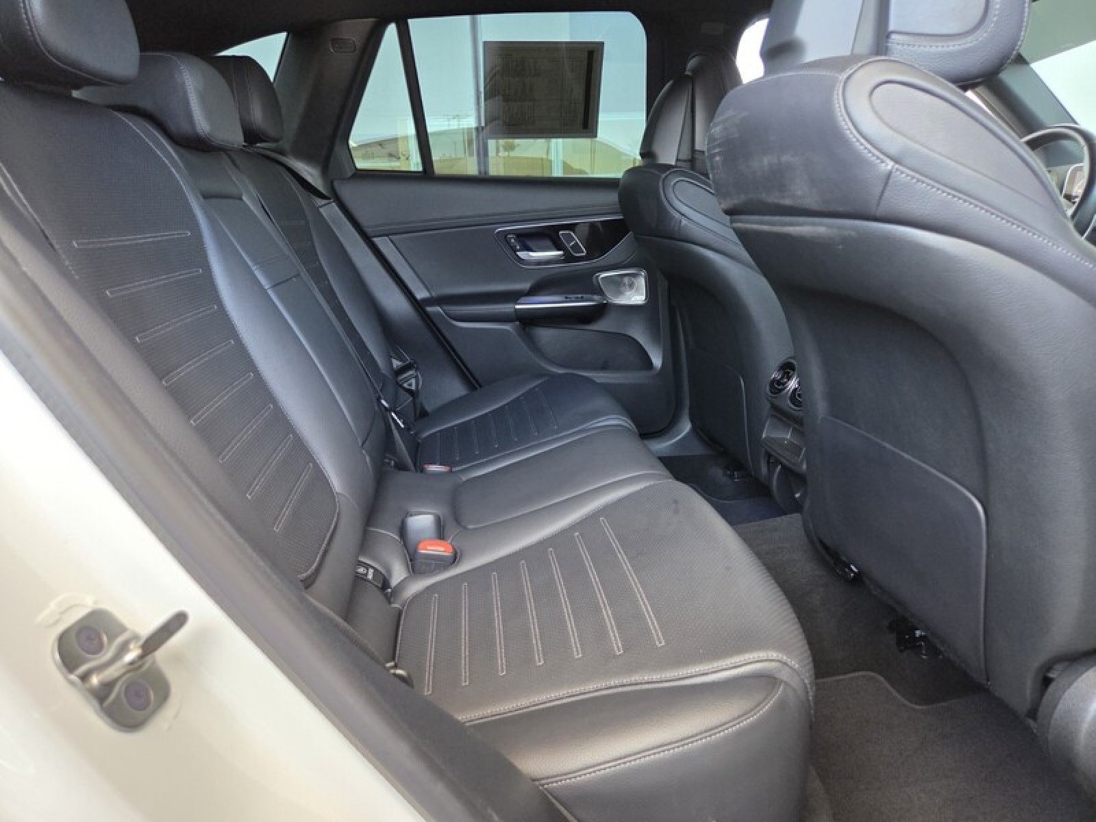 Certified 2024 Mercedes-Benz GLC 300 4MATIC image 17