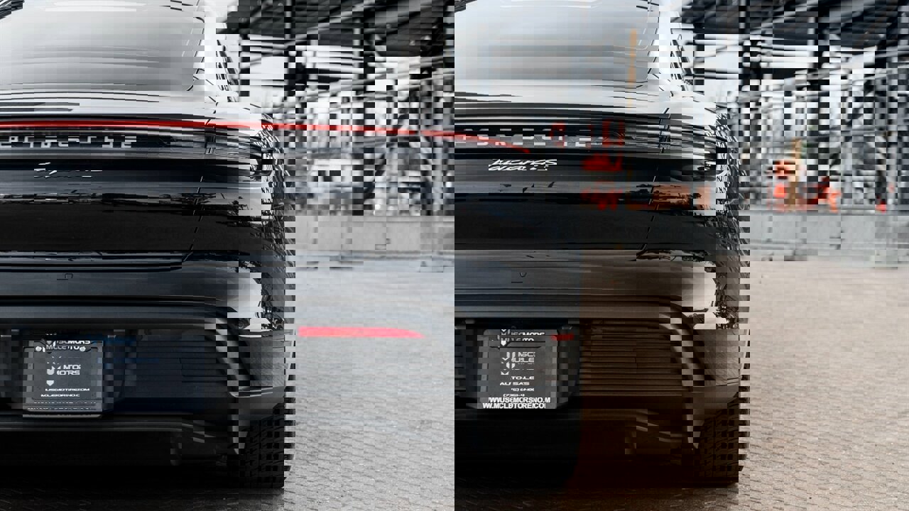 Used 2021 Porsche Taycan 4S image 12