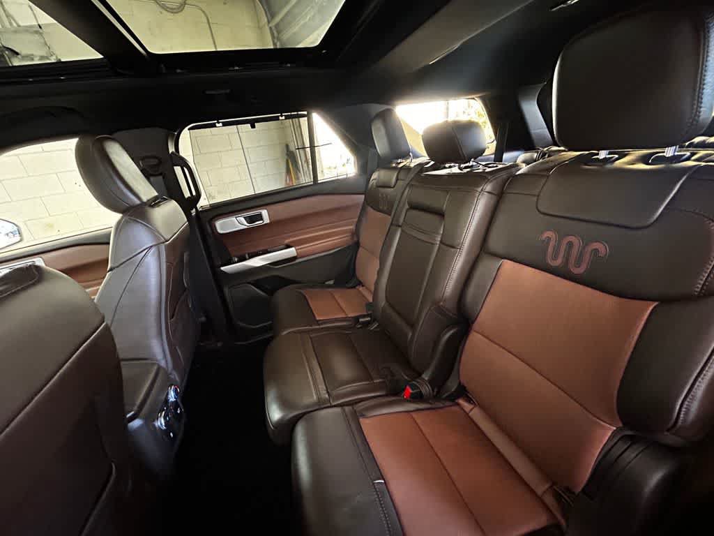 Used 2021 Ford Explorer King Ranch w/ Premium Technology Package AWD/4WD image 14