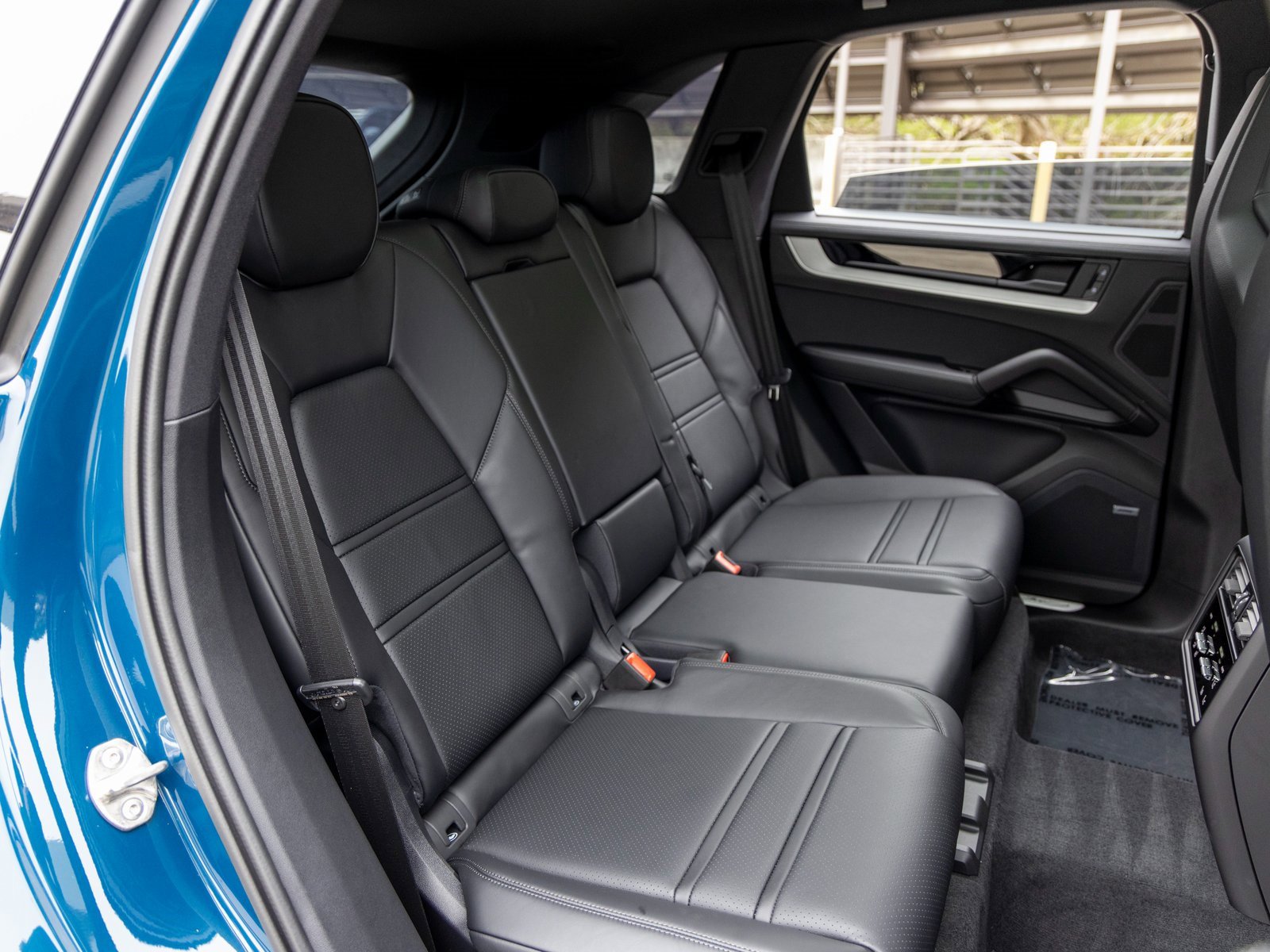 New 2025 Porsche Cayenne S image 50