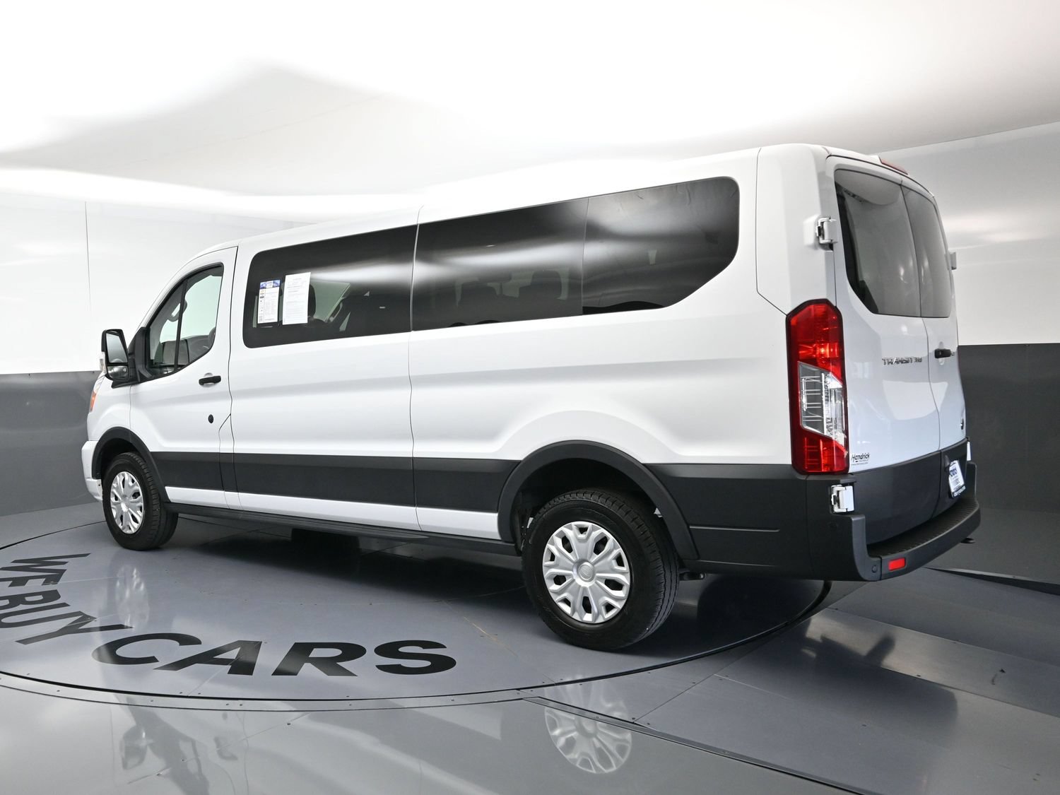 Used 2022 Ford Transit 350 XLT RWD image 7