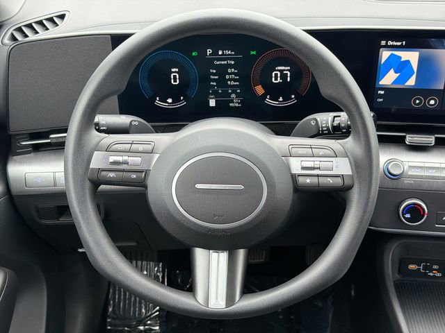 Used 2024 Hyundai Kona SE image 13