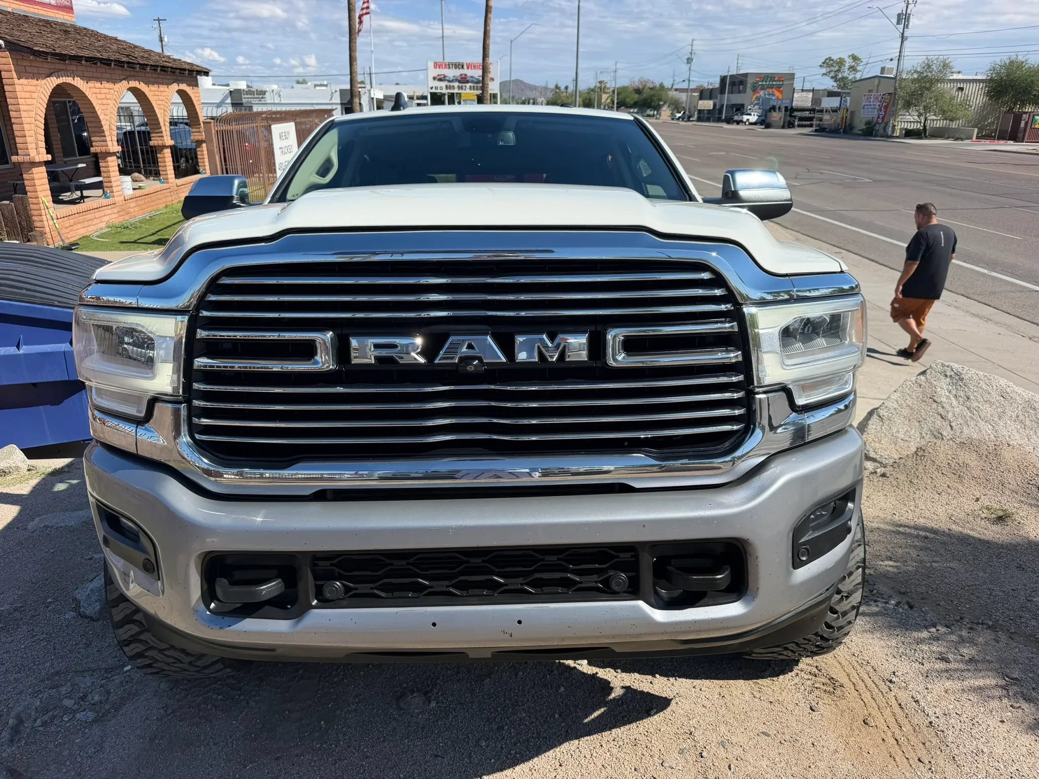 Used 2022 RAM 3500 Laramie AWD/4WD image 4