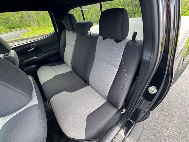 Used 2020 Toyota Tacoma TRD Off-Road w/ Technology Package image 12