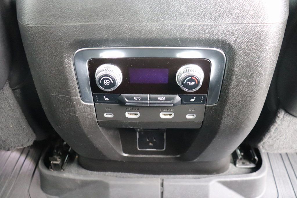 Used 2023 GMC Yukon XL Denali Ultimate image 24