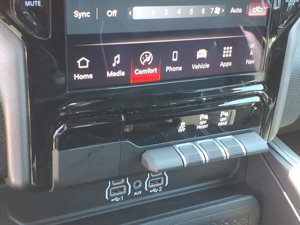Used 2026 RAM 1500 Laramie w/ Sport Appearance Package AWD/4WD image 31