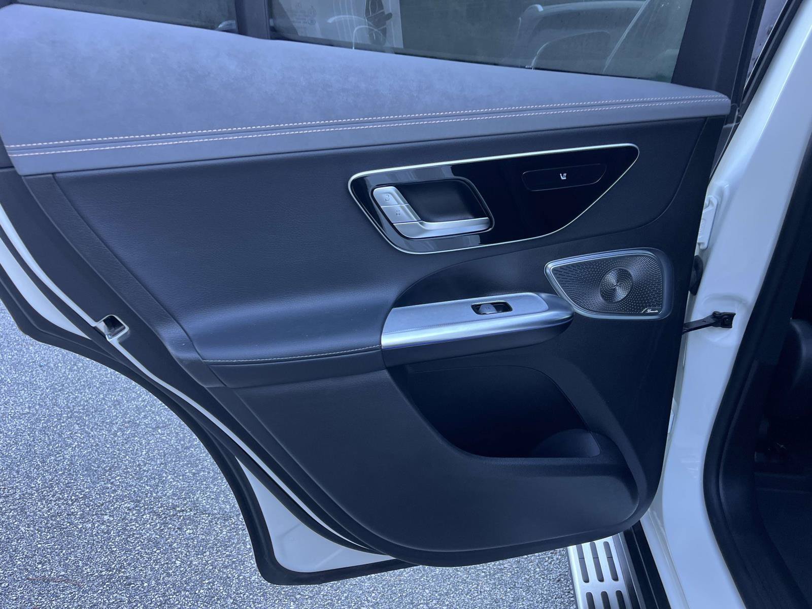 Certified 2023 Mercedes-Benz EQE 500 4MATIC SUV w/ Pinnacle Trim Package image 41